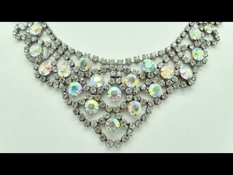 Видео: ВІНТАЖНІ ПРИКРАСИ НА СВЯТО ТА НА КОЖЕН ДЕНЬ! 🛍️