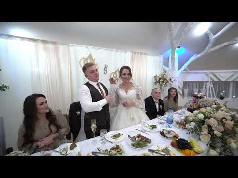 Видео: 😘😍Гірко молодим. Гіркая вода.  Дружби і дружки цілуються. Цьом. Панський двір Саджавка -Ланчин