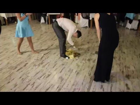 Видео: Сватба Росица и Явор - Кръстника играе :)