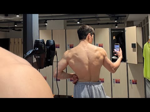 Видео: ЛЕГКАЯ ТРЕНИРОВКА СПИНЫ И БИЦЕПСА ( я тупой )