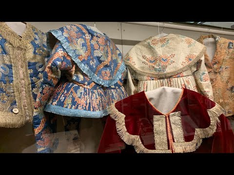 Видео: Русский народный костюм коллекция Натальи Шабельской | Этнографический Русский музей | Кокошники