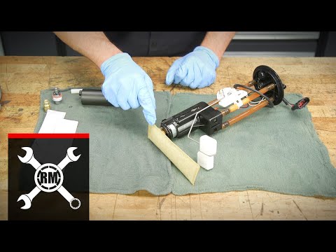 Видео: Как проверить давление топлива и перебрать топливный насос на квадроцикле