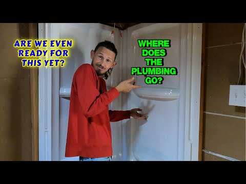 Видео: САНТЕХНИЧЕСКИЙ ПРОЕКТ НАЧАЛСЯ | видеоблог, пара, жизнь, крошечный дом, приусадебный участок, авто...