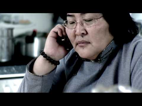 Видео: Гурван бүдүүн хамтлаг "Ижийгээ гомдоох учиргүй"