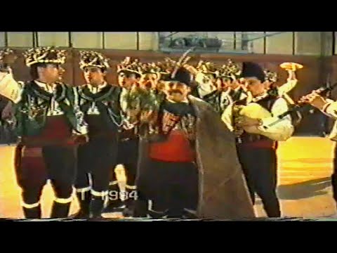 Видео: ЯМБОЛСКИ КОЛЕДАРИ 1994 г С РЪКОВОДИТЕЛ ЦВЕТАН АНДРЕЕВ