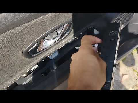 Видео: Снятие дверной карты на Рено Флюенс и Меган.