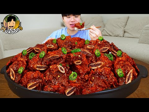 Видео: ASMR MUKBANG | Огромная говядина Галби-джим, колбаса, корейская домашняя еда рецепт ! принимать пищу