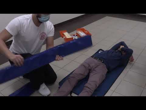 Видео: Иммобилизация шинами Крамера при закрытом переломе бедра