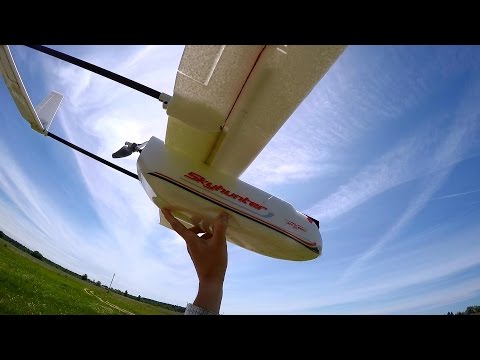 Видео: FPV airplane SKYHUNTER, сборка, полет и потеря камеры. Banggood