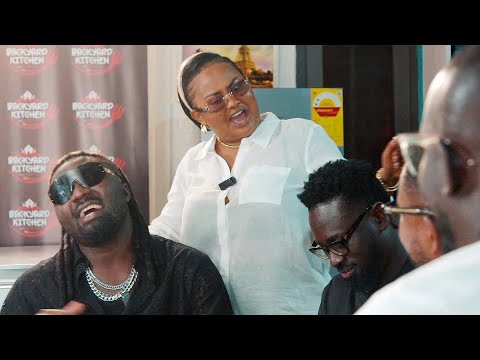 Видео: Backyard Kitchen (С2 Эпизод 9) | Вы бы вышли замуж за клептомана или нимфоманку?