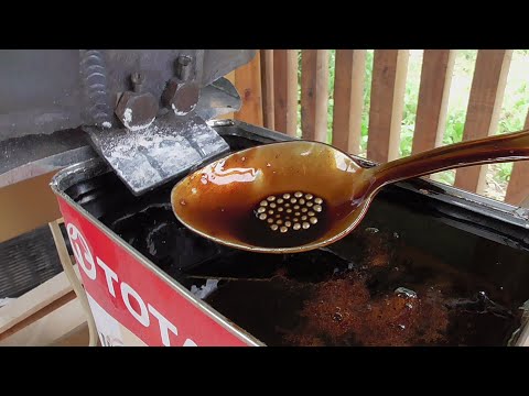 Видео: Льём дробь №4-5 в патоку.Дроболейка работает отлично.