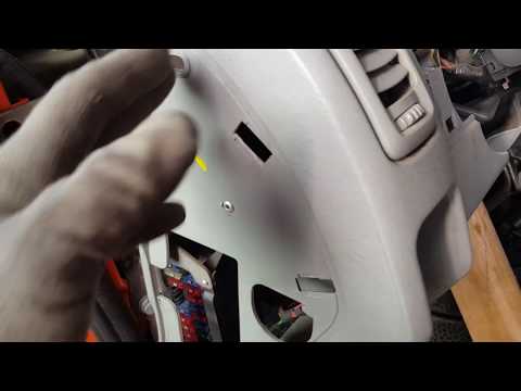 Видео: Рено трафик, плохо включаются скорости