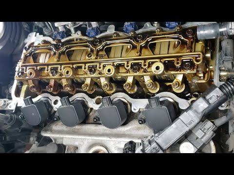 Видео: Заменить прокладку клапанной крышки Honda Civic. Течь масла.