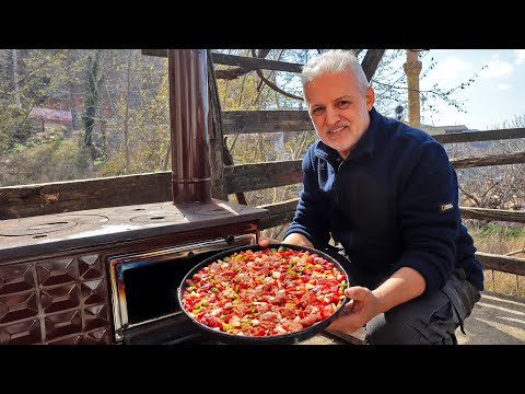 Видео: Рецепт турецкой запеканки из баранины(Белен Тава) на одной сковороде | Меню Рамадана Ифтар в деревне