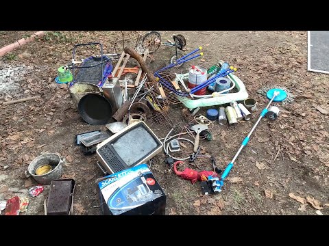 Видео: Лесные свалки #1: найдены планшет, телевизор СССР и металл