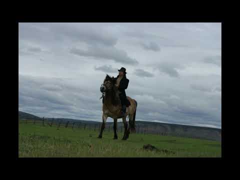 Видео: Власов Виталий - Биэс ырыа (60 саас)