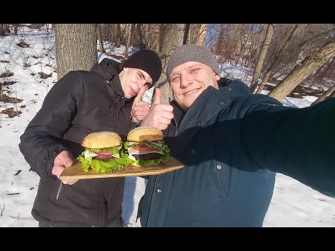 Видео: ПРИГОТОВИЛИ БУРГЕРЫ НА ПРИРОДЕ! VLOG  c КОЩЕЕМ, ОТДЫХ НА РЕЧКЕ!