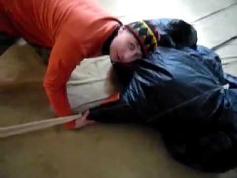 Видео: Укладка основного парашюта