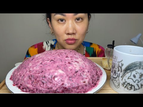 Видео: КРАСНАЯ РЫБКА ПОД ШУБОЙ😅/МУКБАНГ