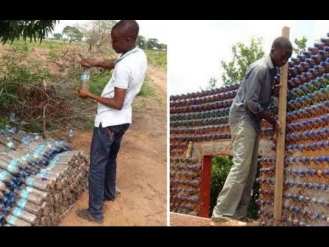 Видео: В лагере для беженцев он построил дом из пластиковых бутылок, чтобы не ютиться в палатке