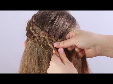 Видео: Две прически для девочек / #прическа на длинные волосы / прическа на выпускной
