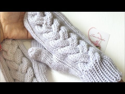 Видео: Варежки на круговых спицах с узором коса