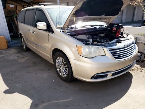 Видео: Chrysler Town Country Dodge Grand Caravan Как заменить подушки двигателя/трансмиссии Replace Mount