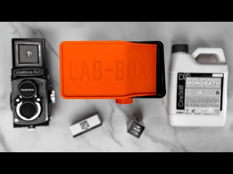 Видео: Lab-Box: первый опыт проявки черно-белой пленки с помощью CineStill Df96