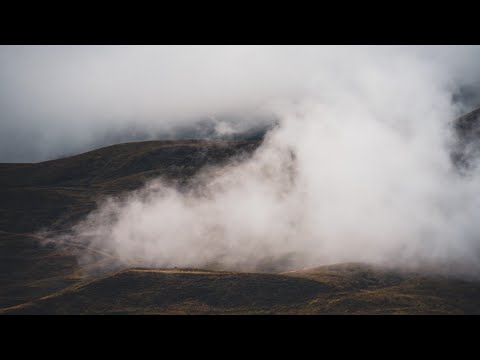 Видео: Осетия: башни Курта, монастырь. Крепость в скалах. водопады горах. Конец дня.
