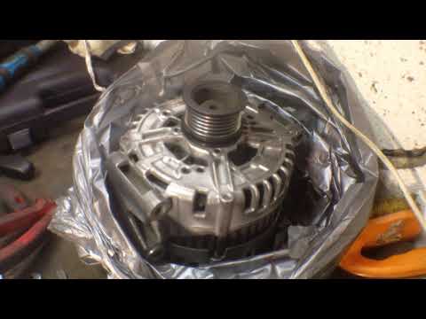 Видео: Снимаем генератор для ремонта мерседес w221 М273