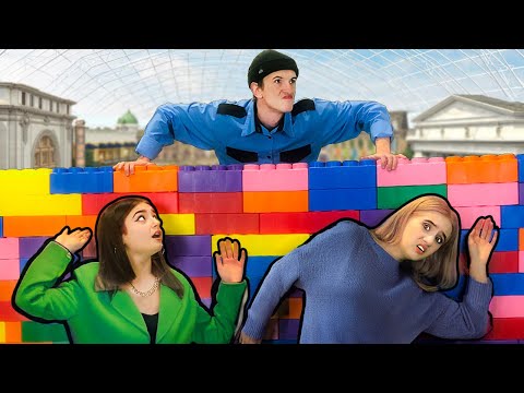 Видео: Играем в прятки с ОХРАННИКОМ  Попали в тюрьму!