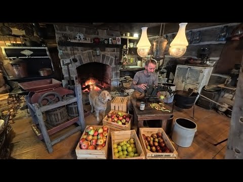 Видео: Яблочное повидло, приготовленное в печи, в домике