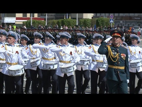 Видео: Генеральная репетиция парада Победы прошла в Ставрополе за сутки до торжественного шествия