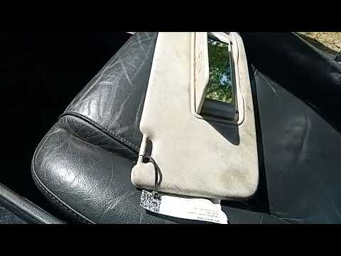 Видео: Volvo XC90 Sun Visor Replacement/Замена солнцезащитного козырька VOLVO XC90