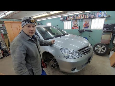 Видео: Toyota Allion замена шаровых , салейнтблоков и пыльников.