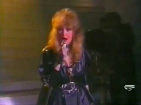 Видео: Алла Пугачёва и Владимир Кузьмин / " Надо же " / На фестивале " Сан-Ремо 87 " Италия