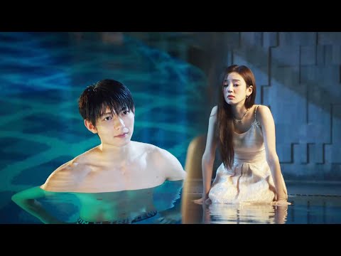 Видео: Пьяная Золушка теряет контроль, запретная любовь с боссом