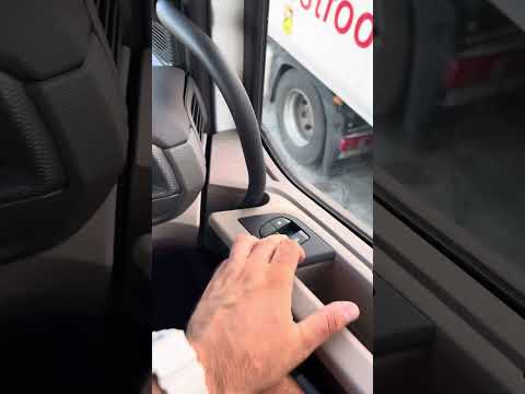 Видео: DAF XG Что делать если перестал работать стеклоподъемник.