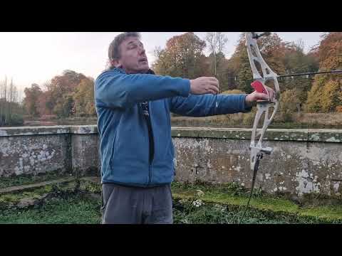 Видео: Barebow проверяет плоскость, центровой выстрел и румпель с помощью нашего адаптера вала румпеля.