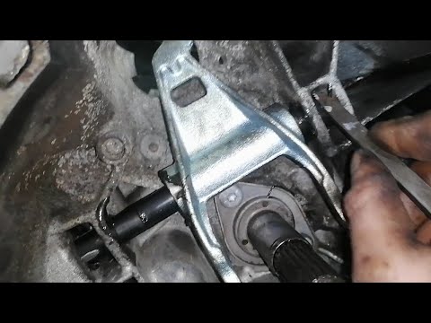 Видео: пежо 807,ситроенС8 HDI- думал подъем гбц ч3.