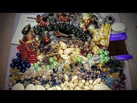 Видео: Распаковка коробки с диковинками Джона Бида «Мария-Антуанетта №16»