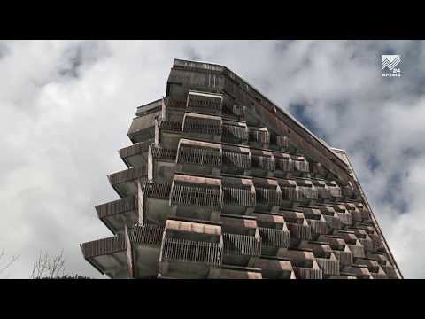 Видео: Гостиница «Аманауз». Недостроенная достопримечательность Домбая