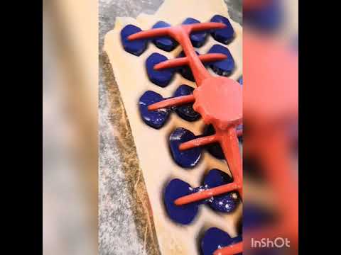 Видео: Пельменница КРИСТАЛЛ СТ150, тесто раскатанное на раскатке шириной 14,5 см