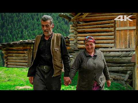 Видео: Счастливая пара в заброшенной деревне | Документальный фильм
