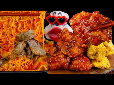 Видео: острый рамен ттокпокки с сыром, приправленная курица ASMR-шоу еды (субтитры)