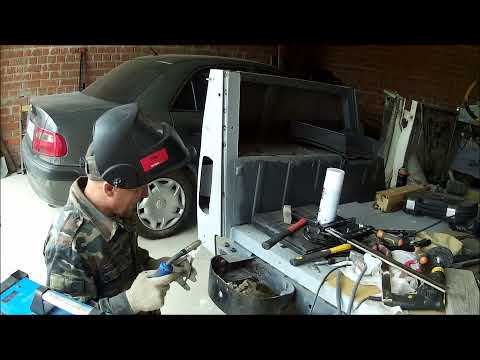 Видео: Кузовные работы.  Приварка крыльев к задним бортам автомобиля Уаз.  Часть 66.