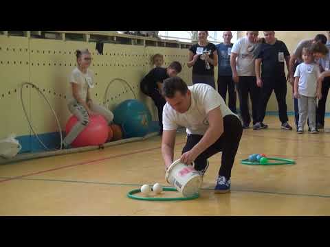 Видео: В Клинцах состоялась семейная эстафета «Всей семьёй к ГТО»