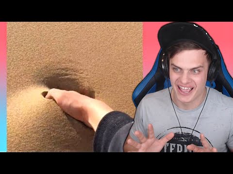 Видео: Bazya СМОТРИТ - НЕ СКАЖИ "ВАУ" ЧЕЛЛЕНДЖ • НЕВОЗМОЖНО НЕ ЗАЛИПНУТЬ !!!