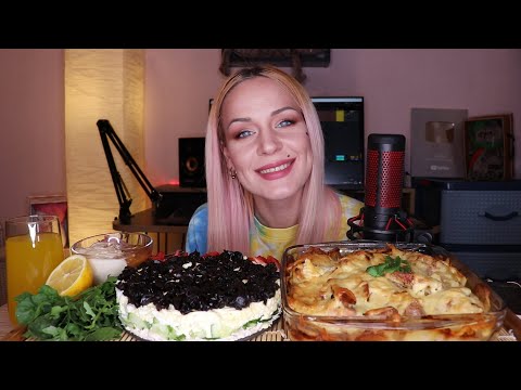 Видео: MUKBANG | Запеченый картофель с крыльями под сыром, салат | potatoes with wings salad не ASMR