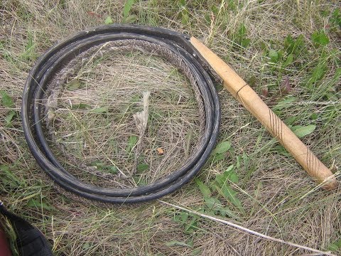 Видео: Изготовление пастушьего кнута.